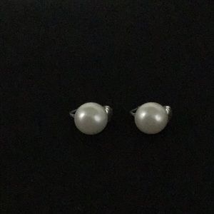 Sarah Coventry Vintage Button Ivory Pearl Clip On Earrings